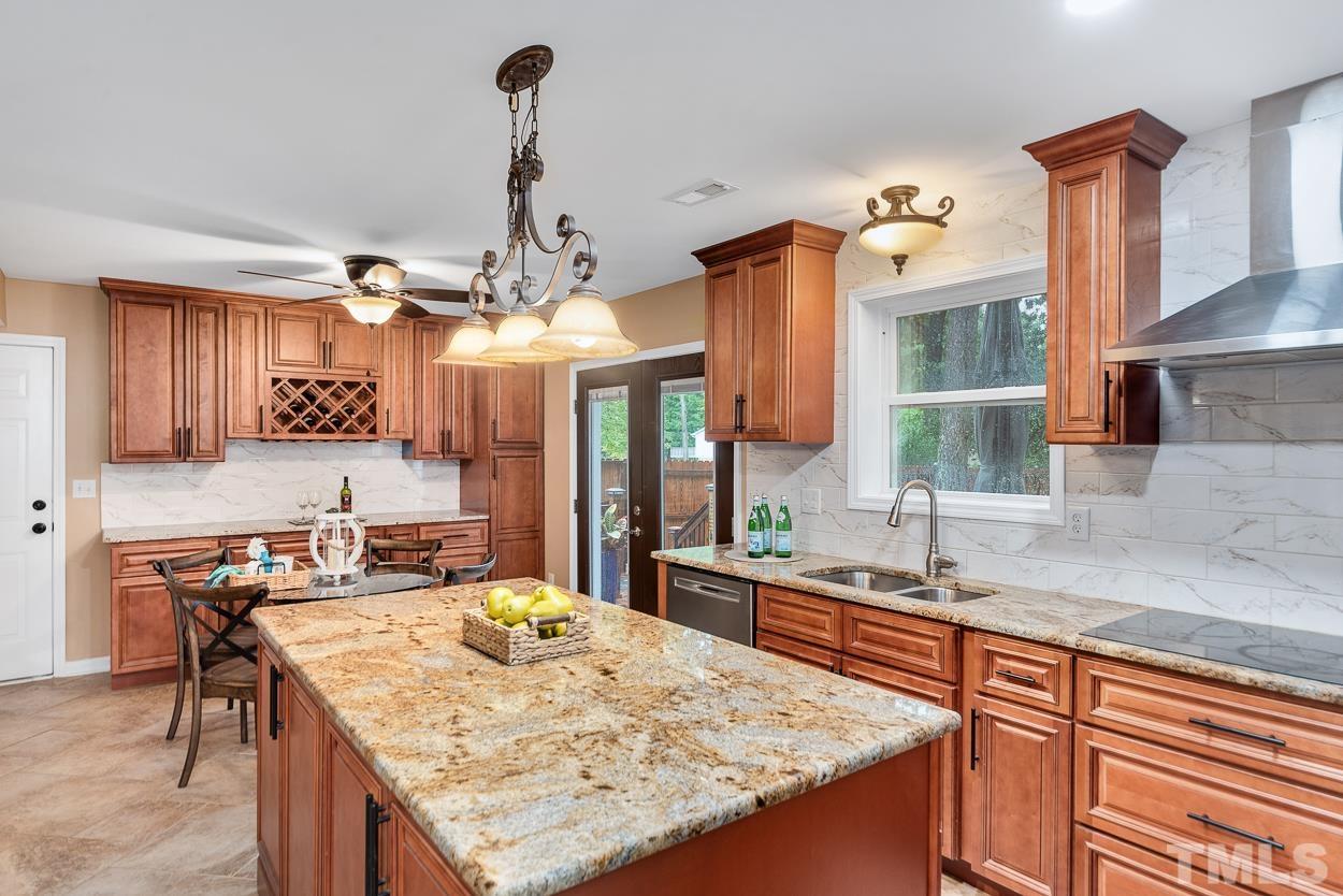 612 Southeast Maynard Road Cary, NC 27511 - Photo 8 of 30 Gallery Image 8