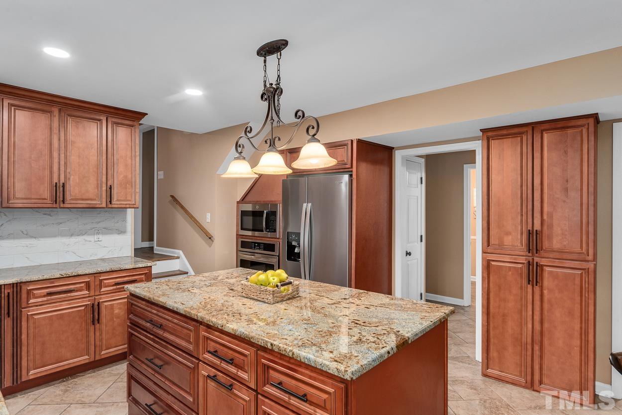 612 Southeast Maynard Road Cary, NC 27511 - Photo 9 of 30 Gallery Image 9