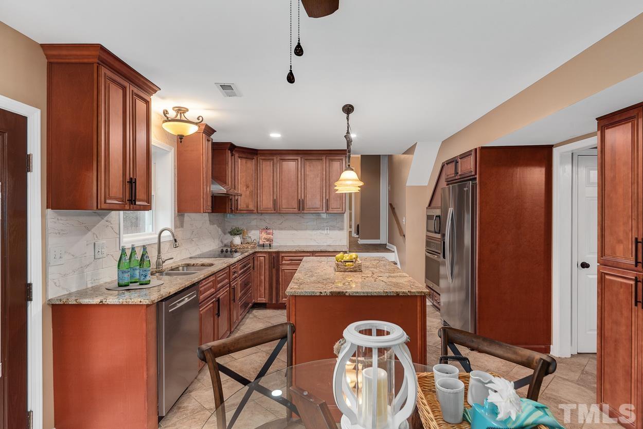 612 Southeast Maynard Road Cary, NC 27511 - Photo 10 of 30 Gallery Image 10