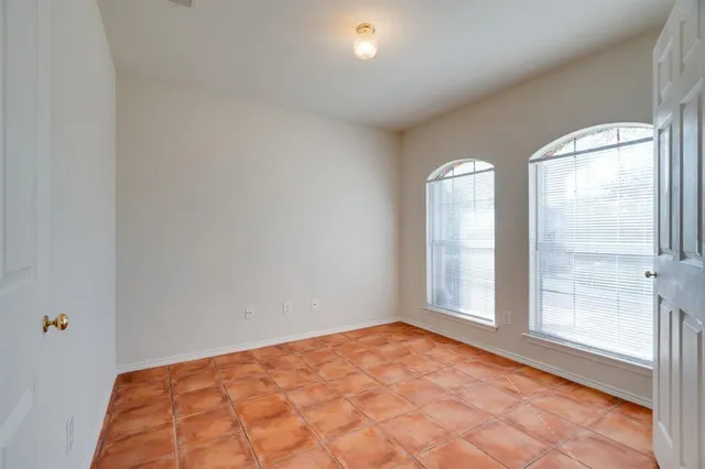a view of empty room with window