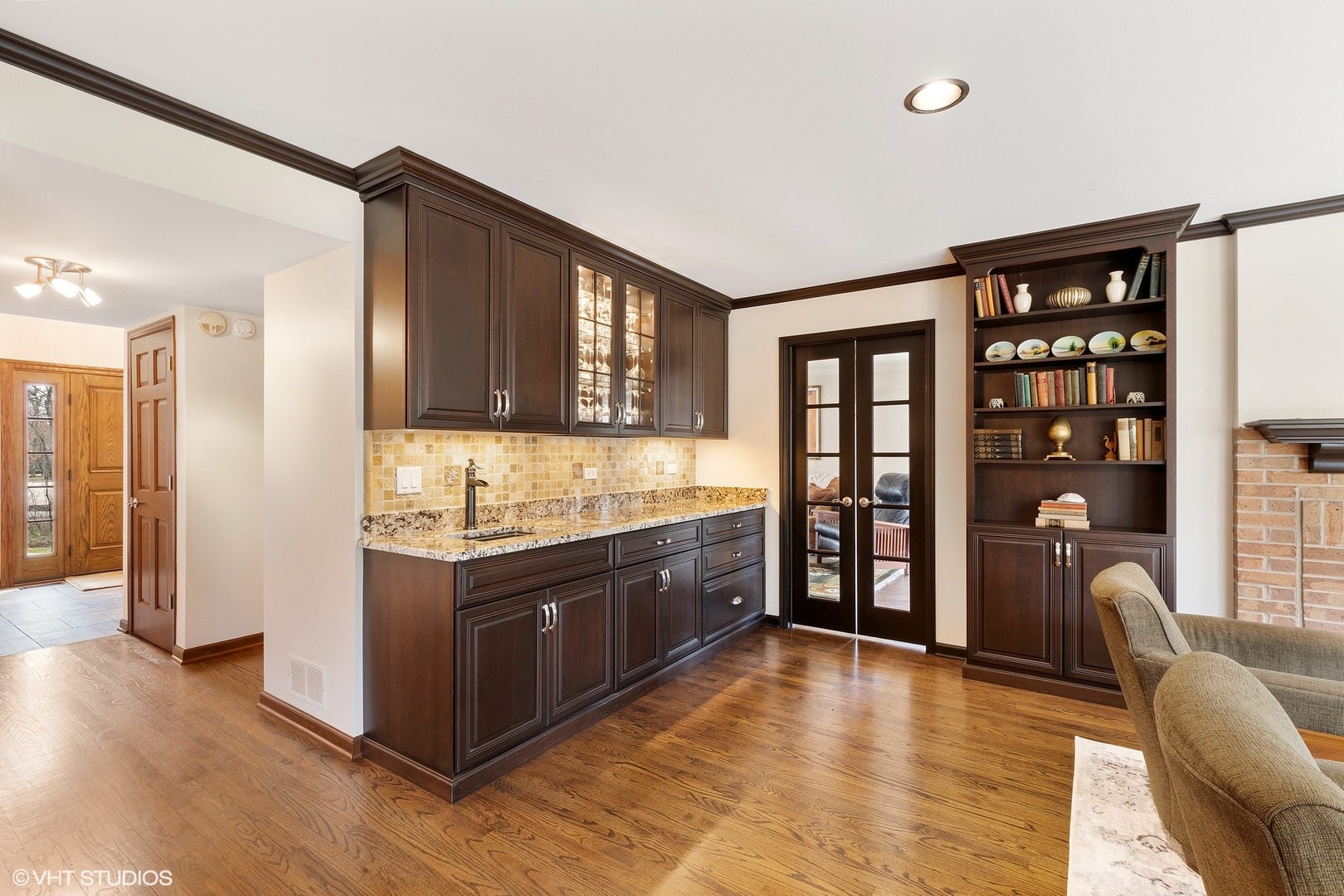 850 Carlyle Circle Lake Bluff, IL 60044 - Photo 11 of 33