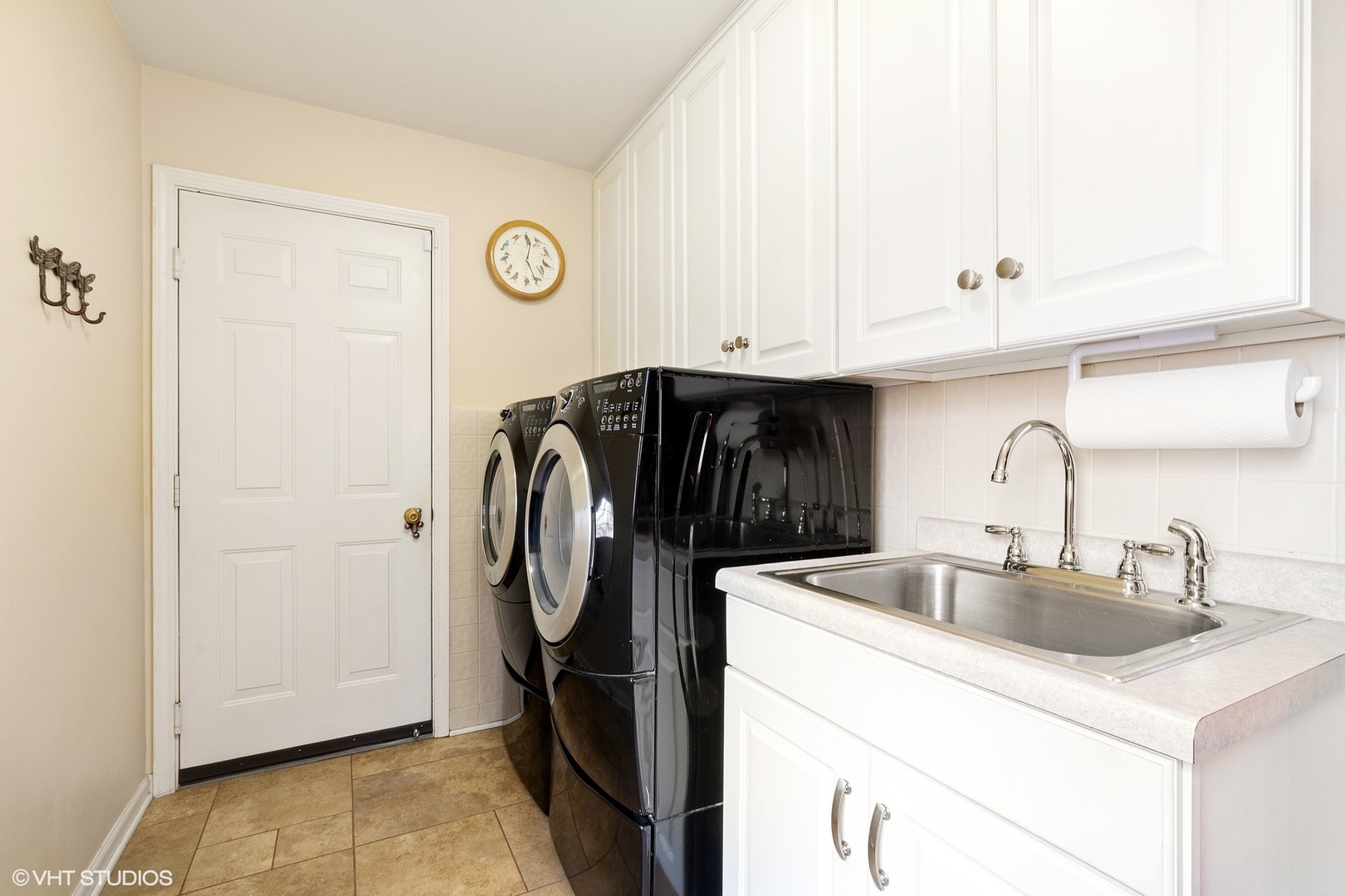 850 Carlyle Circle Lake Bluff, IL 60044 - Photo 16 of 33