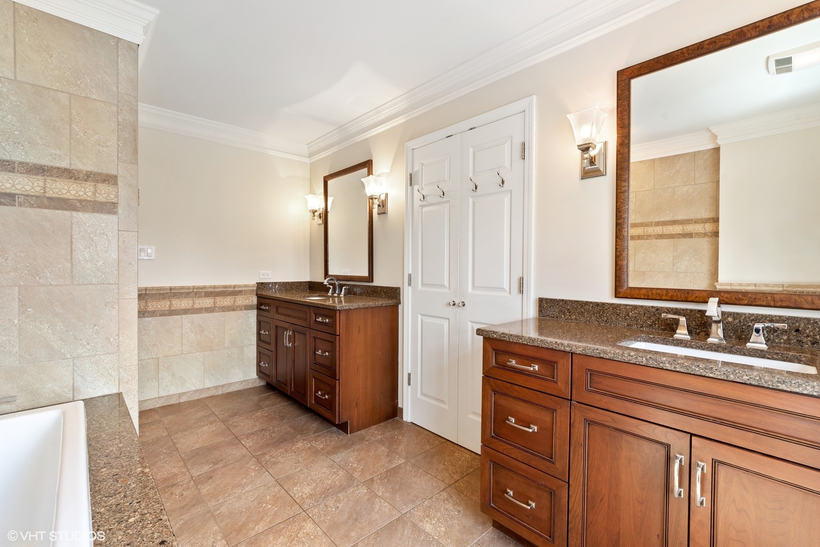 850 Carlyle Circle Lake Bluff, IL 60044 - Photo 19 of 33