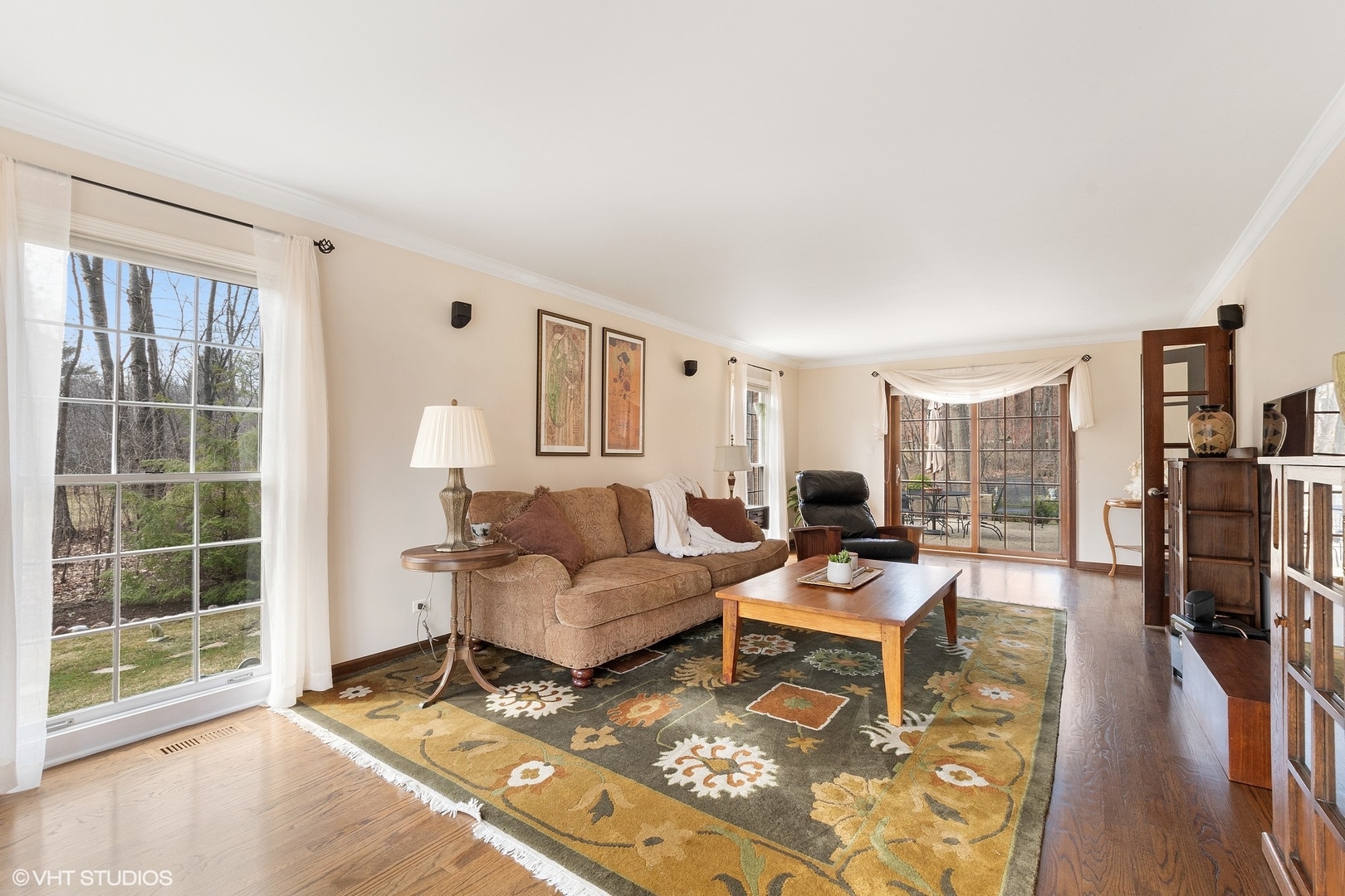 850 Carlyle Circle Lake Bluff, IL 60044 - Photo 4 of 33