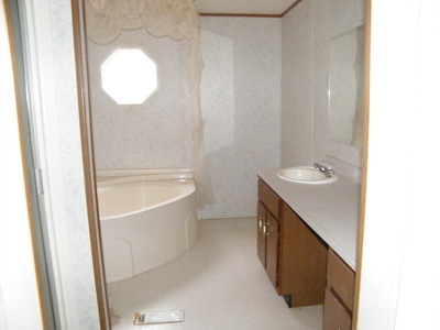 9115 Mill Branch Road Covington, VA 24426 - Photo 2 of 5 BATH