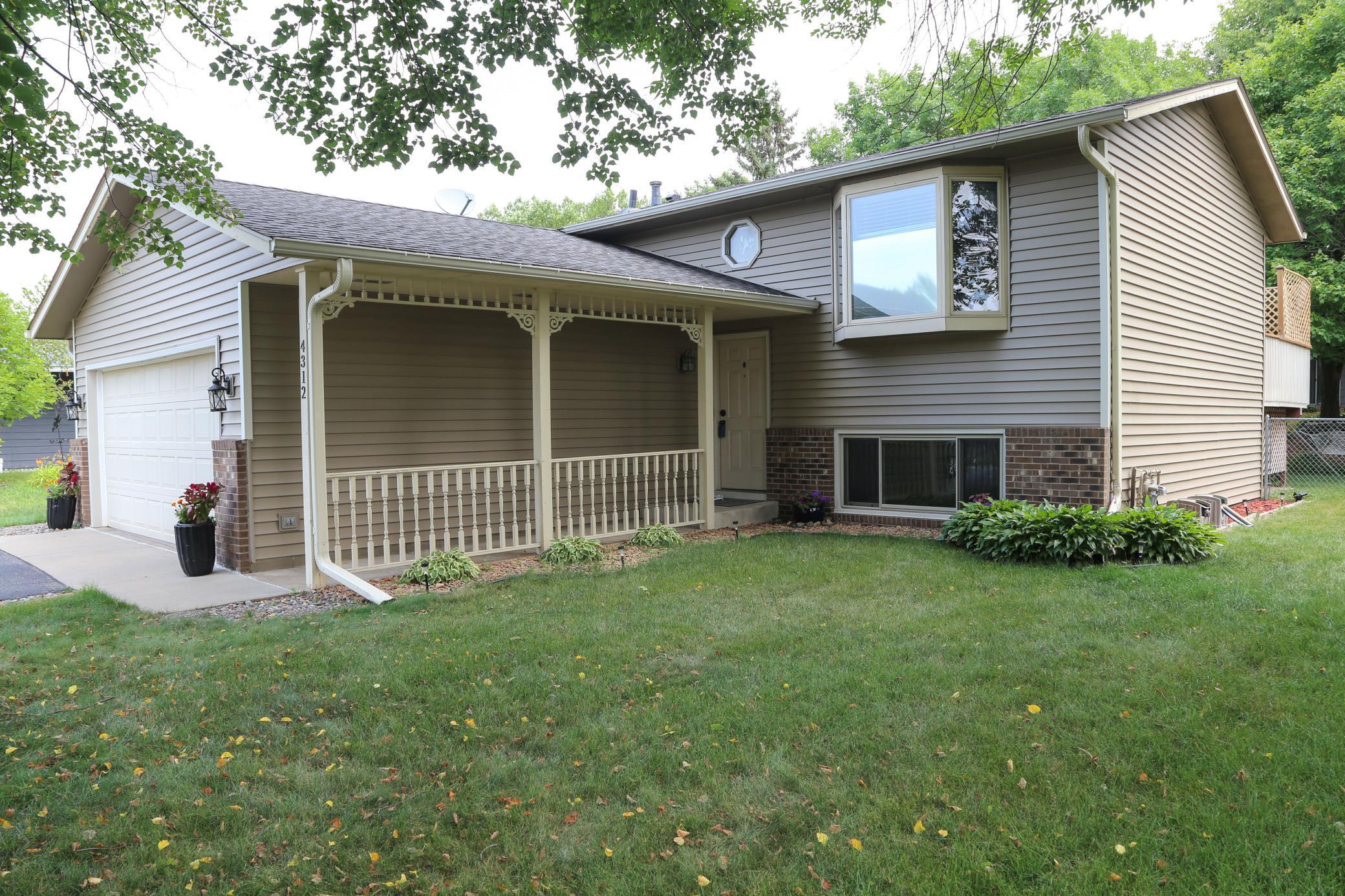 4312 Sun Cliff Road Eagan, MN 55122 - Photo 2 of 28 Gallery Image 2