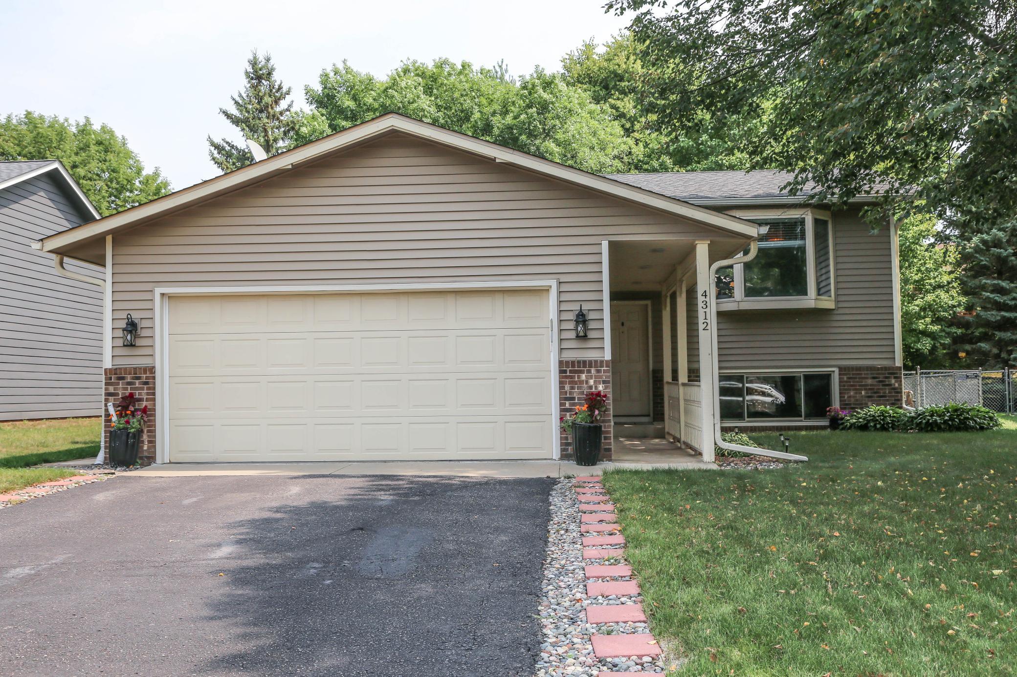 4312 Sun Cliff Road Eagan, MN 55122 - Photo 3 of 28 Gallery Image 3