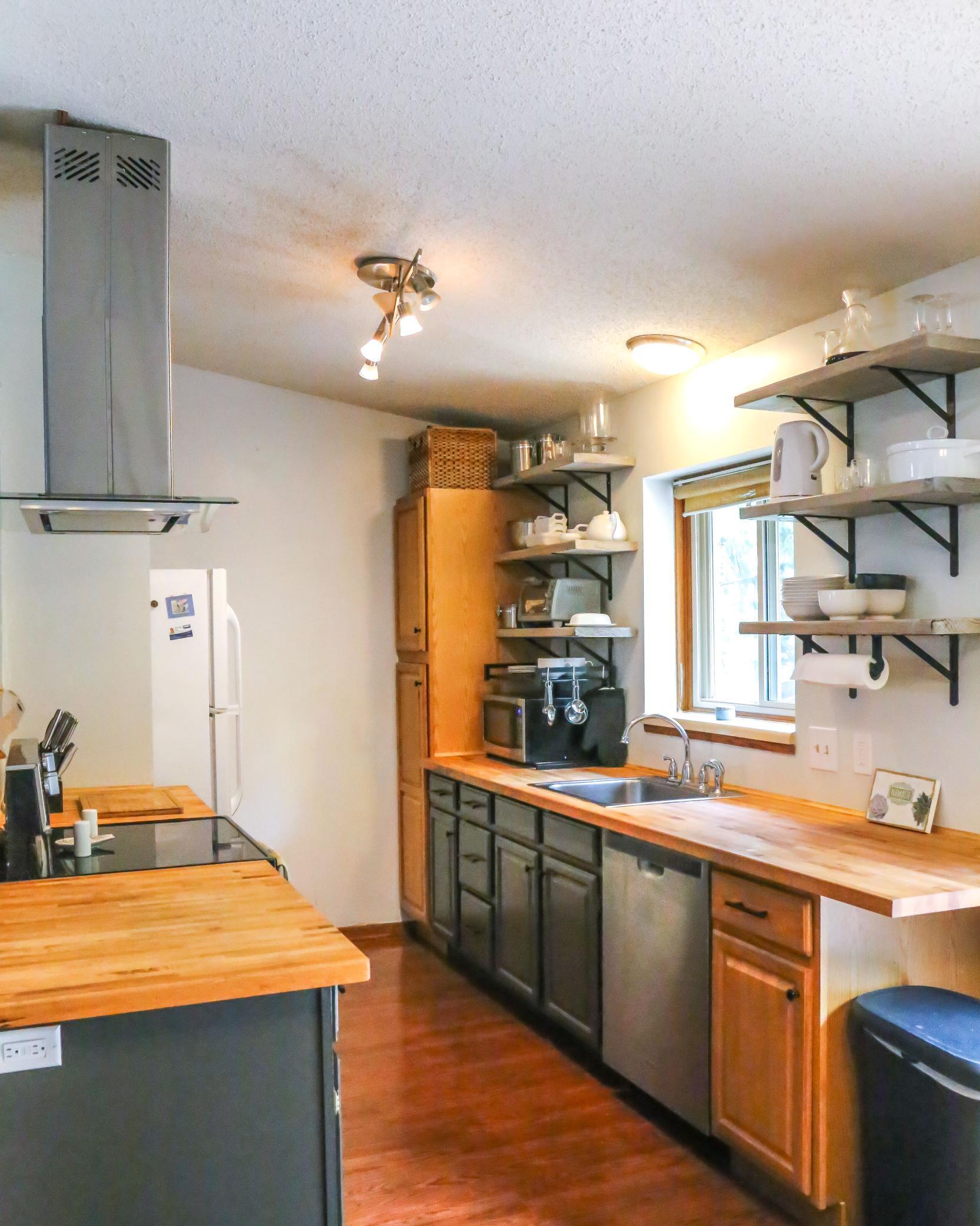 4312 Sun Cliff Road Eagan, MN 55122 - Photo 6 of 28 Gallery Image 6