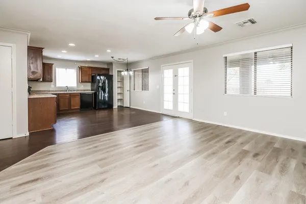 $2,975 | 452 South Sabrina, Mesa, AZ 85208