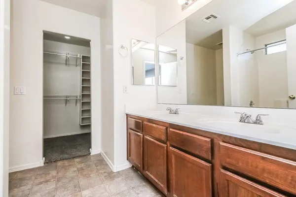 $2,975 | 452 South Sabrina, Mesa, AZ 85208