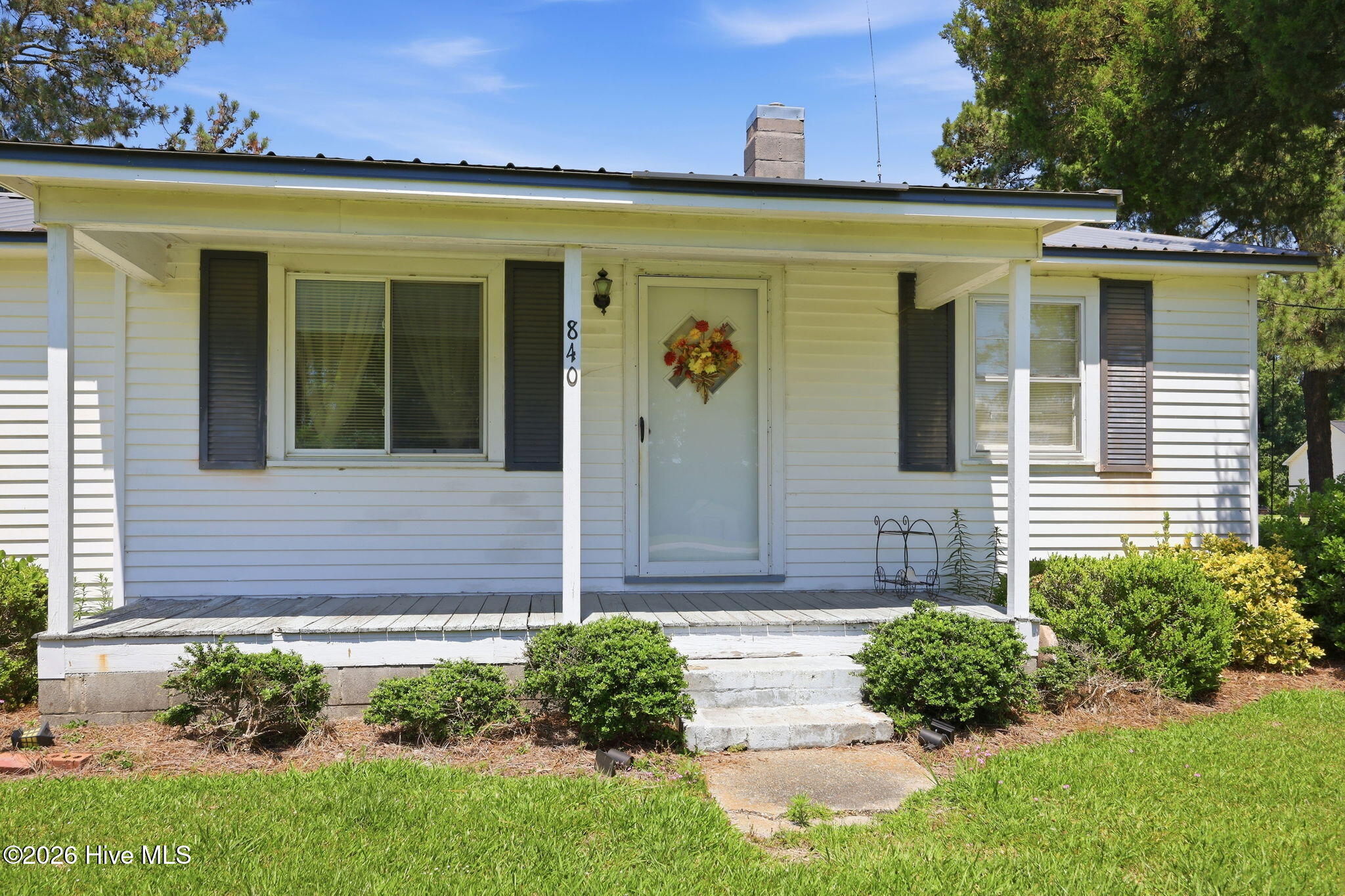 850 Smithtown Road Grimesland, NC 27837 - Photo 3 of 33 Front porch