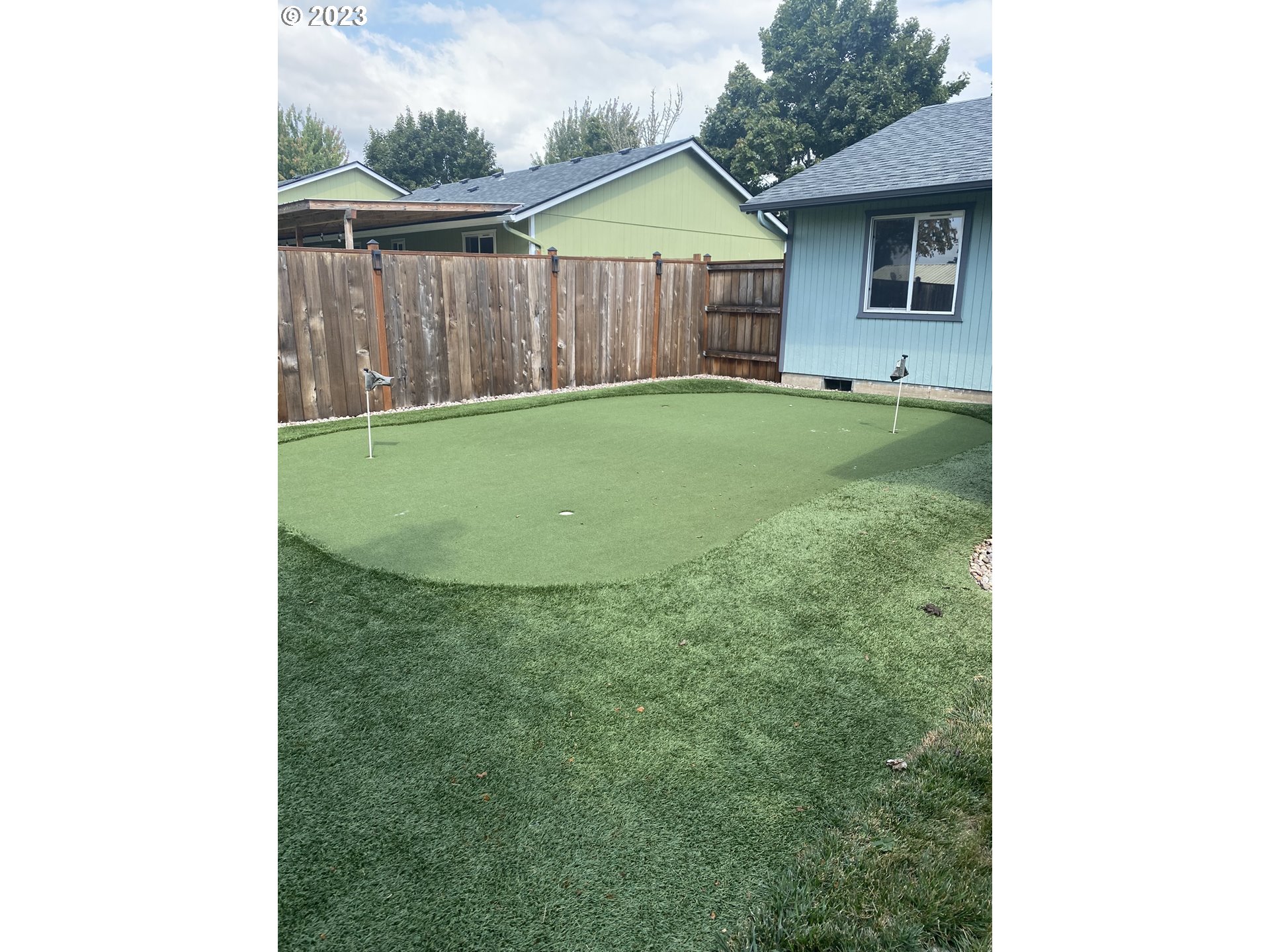 954 Aldridge Place Springfield, OR 97478 - Photo 28 of 32 a house view with a garden space