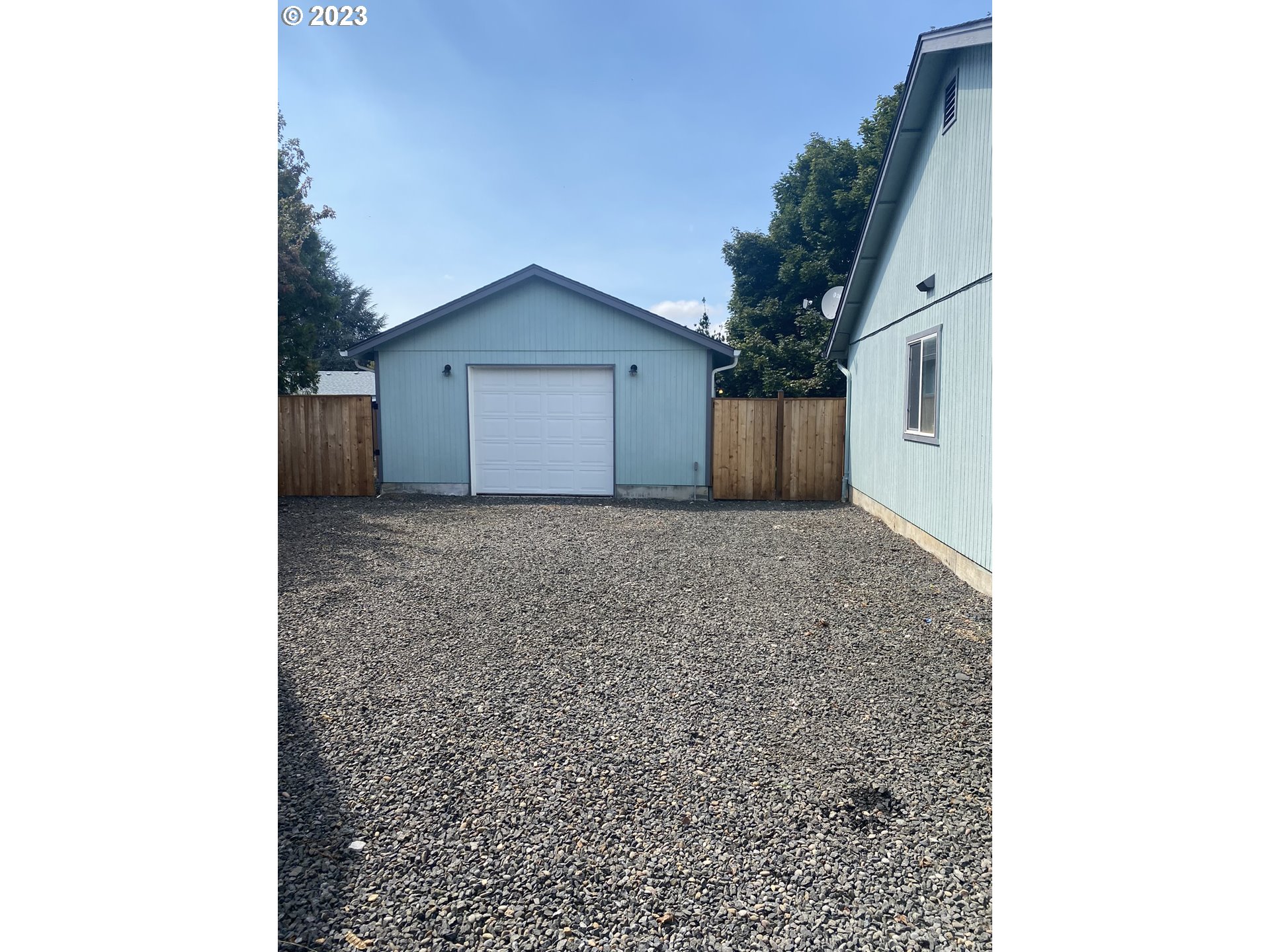 954 Aldridge Place Springfield, OR 97478 - Photo 29 of 32 a view of a house with a yard