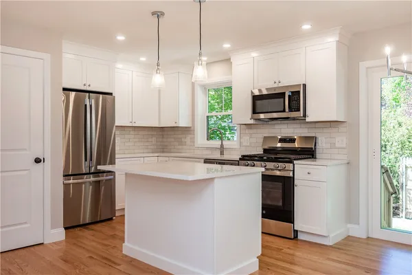$3,900 | 81 Cadora Avenue, Warwick, RI 02886