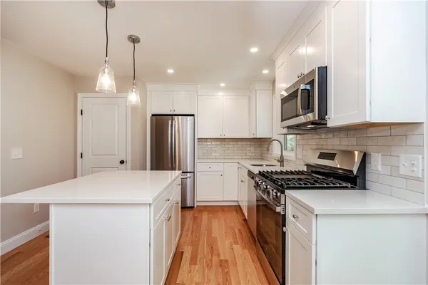 $3,900 | 81 Cadora Avenue, Warwick, RI 02886