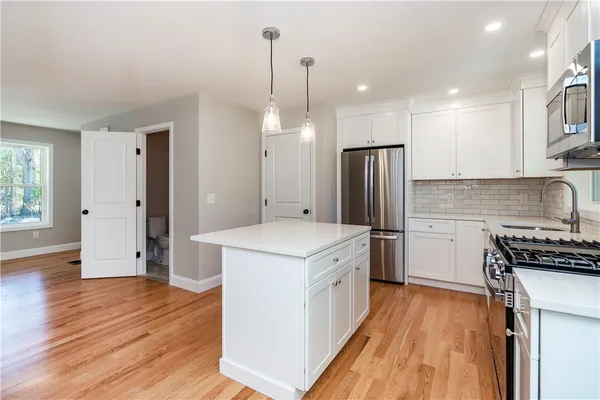 $3,900 | 81 Cadora Avenue, Warwick, RI 02886