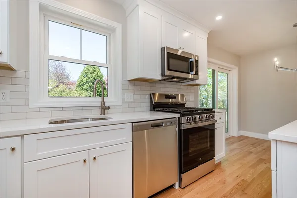 $3,900 | 81 Cadora Avenue, Warwick, RI 02886