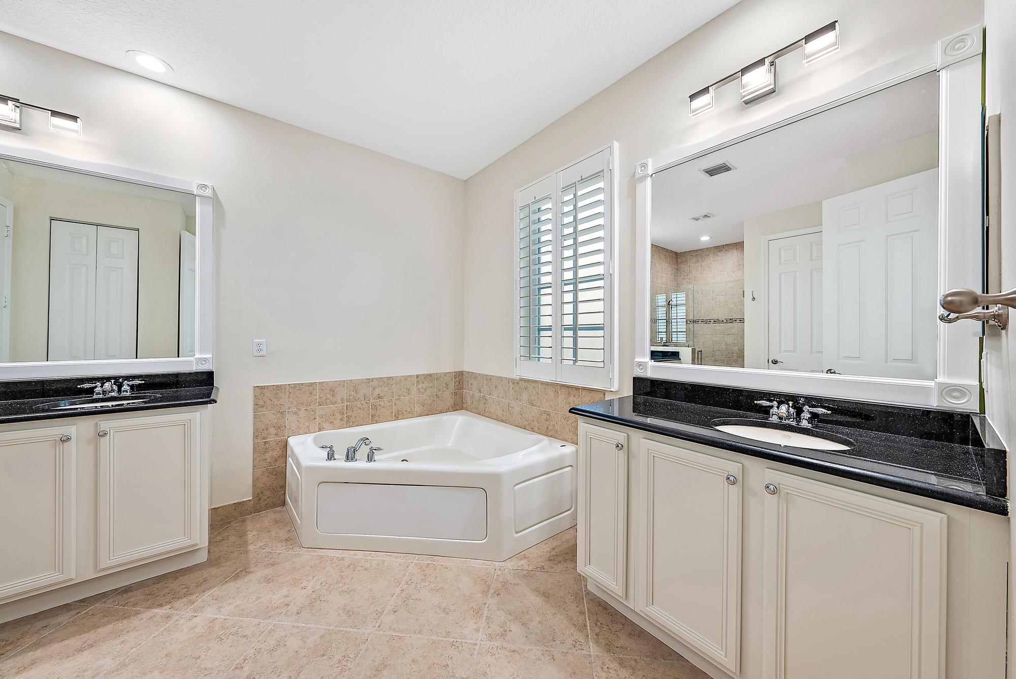 103 Dunmore Drive Jupiter, FL 33458 - Photo 16 of 44 Primary Bath