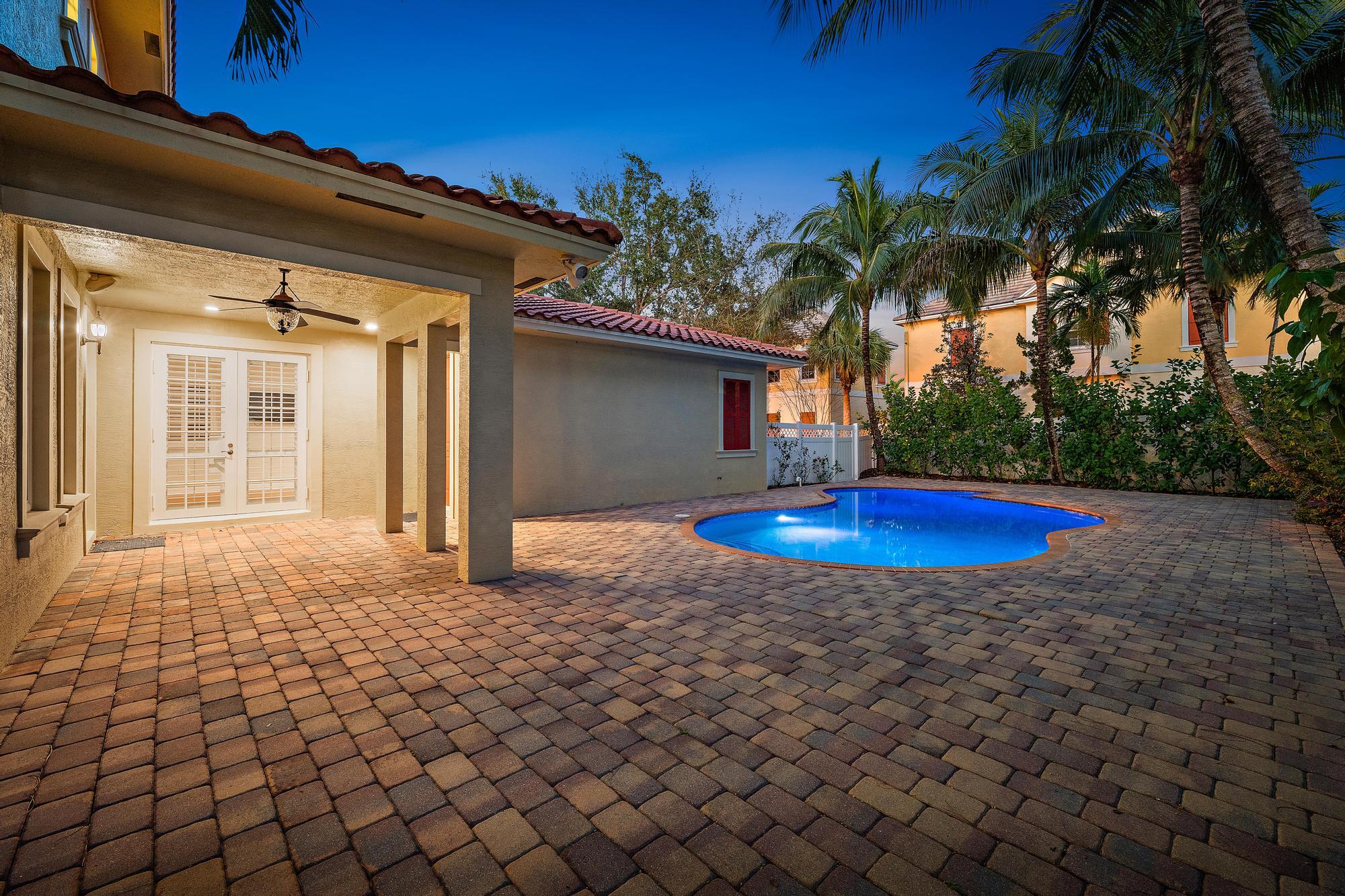 103 Dunmore Drive Jupiter, FL 33458 - Photo 37 of 44 Lanai