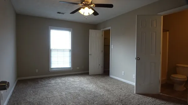 $1,150 | 1062 Shadow Ridge Avenue, Oak Grove, KY 42262