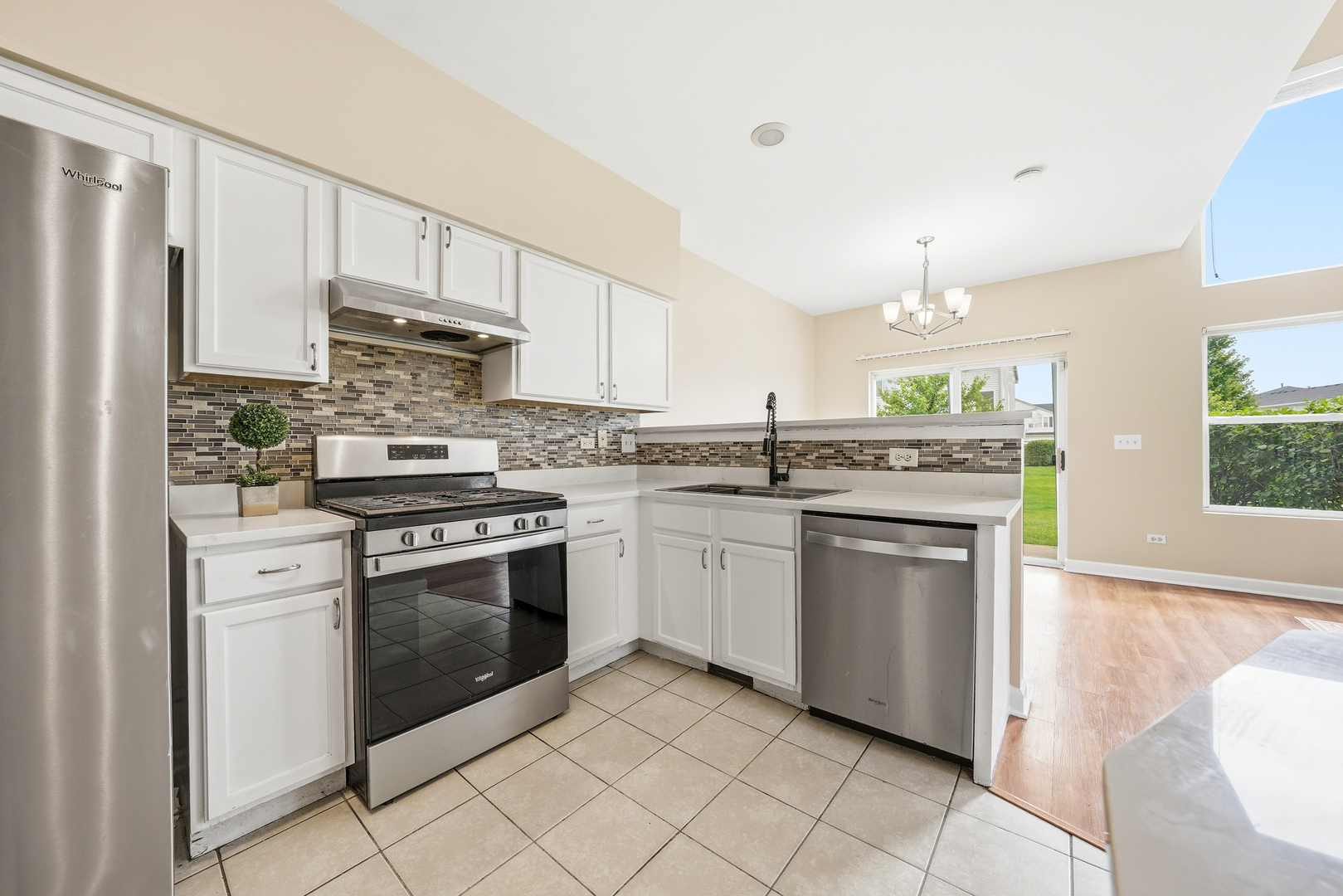 189 Malibu Drive Romeoville, IL 60446 - Photo 8 of 23