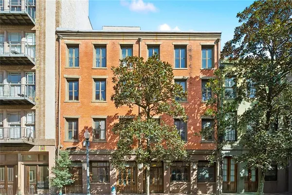 $3,700 | 431 Gravier Street, Unit 4, New Orleans, LA 70130