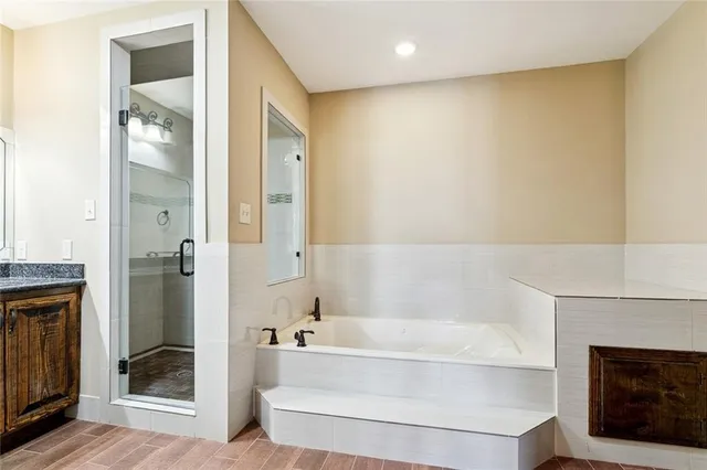 $3,700 | 431 Gravier Street, Unit 4, New Orleans, LA 70130