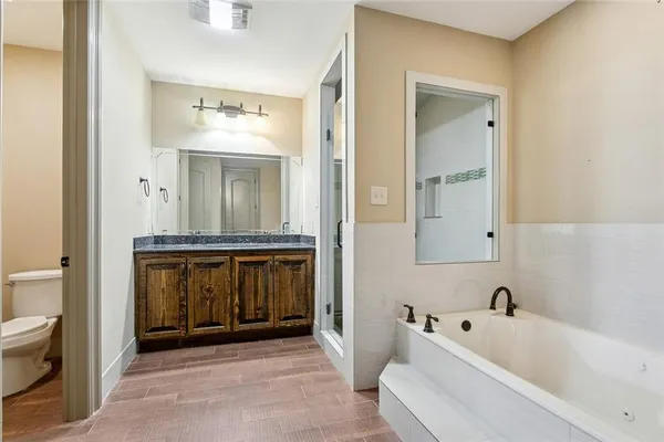 $3,700 | 431 Gravier Street, Unit 4, New Orleans, LA 70130