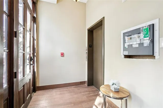 $3,700 | 431 Gravier Street, Unit 4, New Orleans, LA 70130
