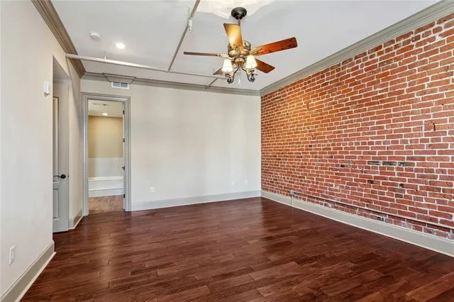 $3,700 | 431 Gravier Street, Unit 4, New Orleans, LA 70130