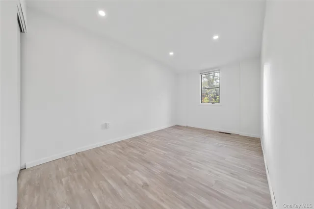 $3,000 | 34 Wooded Way, Calverton, NY 11933