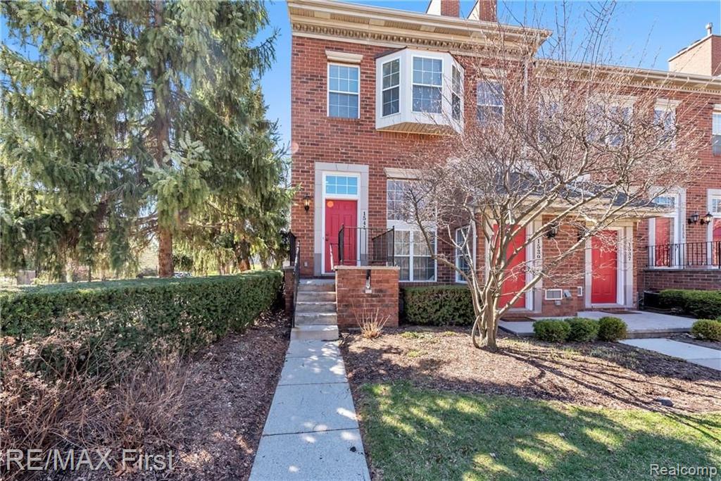 1541 Chesapeake Road Royal Oak, MI 48067 - Photo 1 of 32