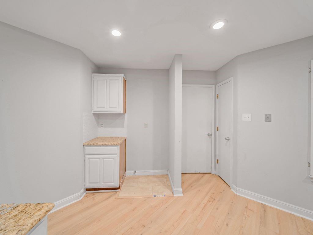 307 Springridge Lane Euless, TX 76039 - Photo 6 of 27