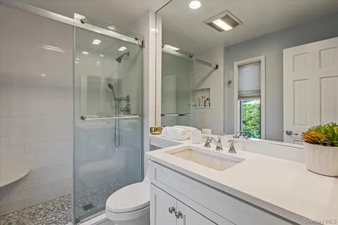 $1,348,000 | 19 Evon Drive, Syosset, NY 11791