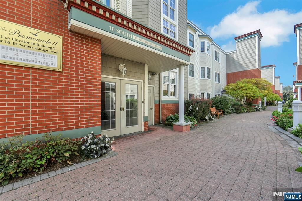 155 The Promenade Edgewater, NJ 07020 - Photo 8 of 29