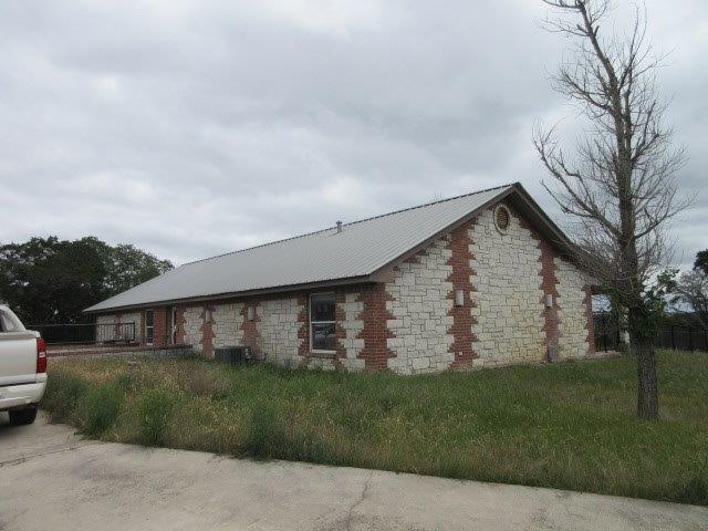 129 Upper Turtle Creek Road Kerrville, TX 78028 - Photo 11 of 40