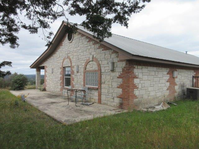 129 Upper Turtle Creek Road Kerrville, TX 78028 - Photo 20 of 40