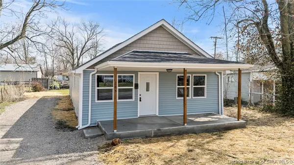 $164,900 | 285 South Oak Street, Austin, IN 47102