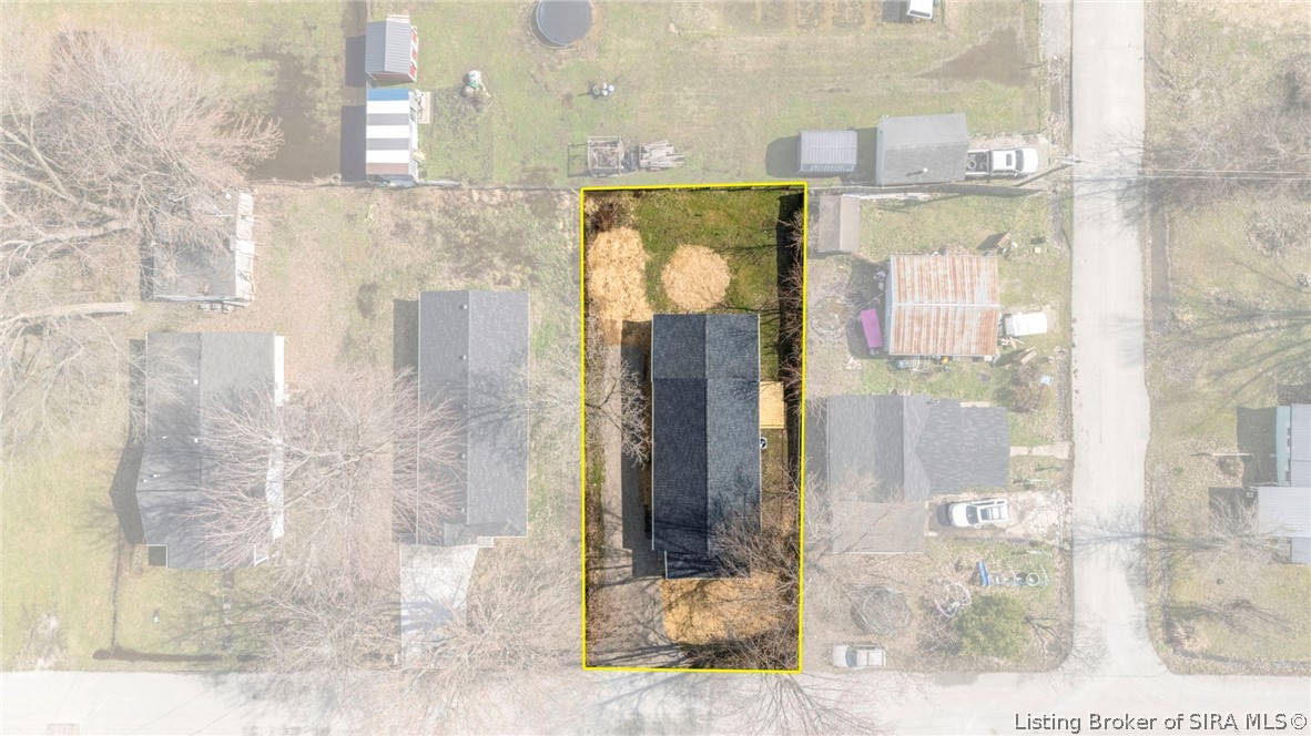 285 South Oak Street Austin, IN 47102 - Photo 5 of 22