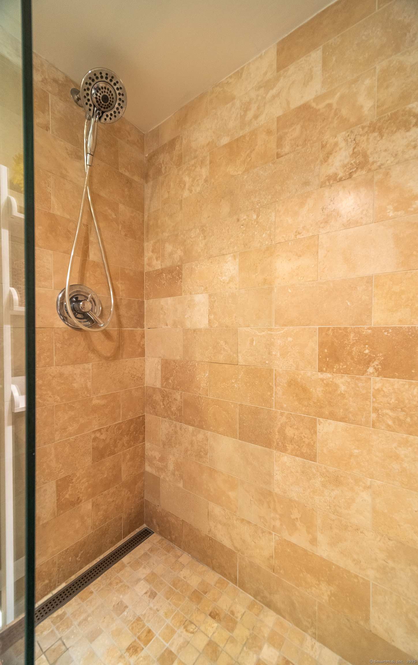 109 Highland Road, Unit 109 Stamford, CT 06901 - Photo 37 of 37 a bathroom with a shower