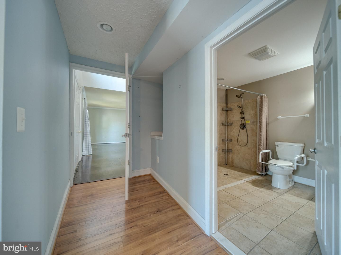 9618 Clover Hill Road Manassas, VA 20110 - Photo 16 of 61