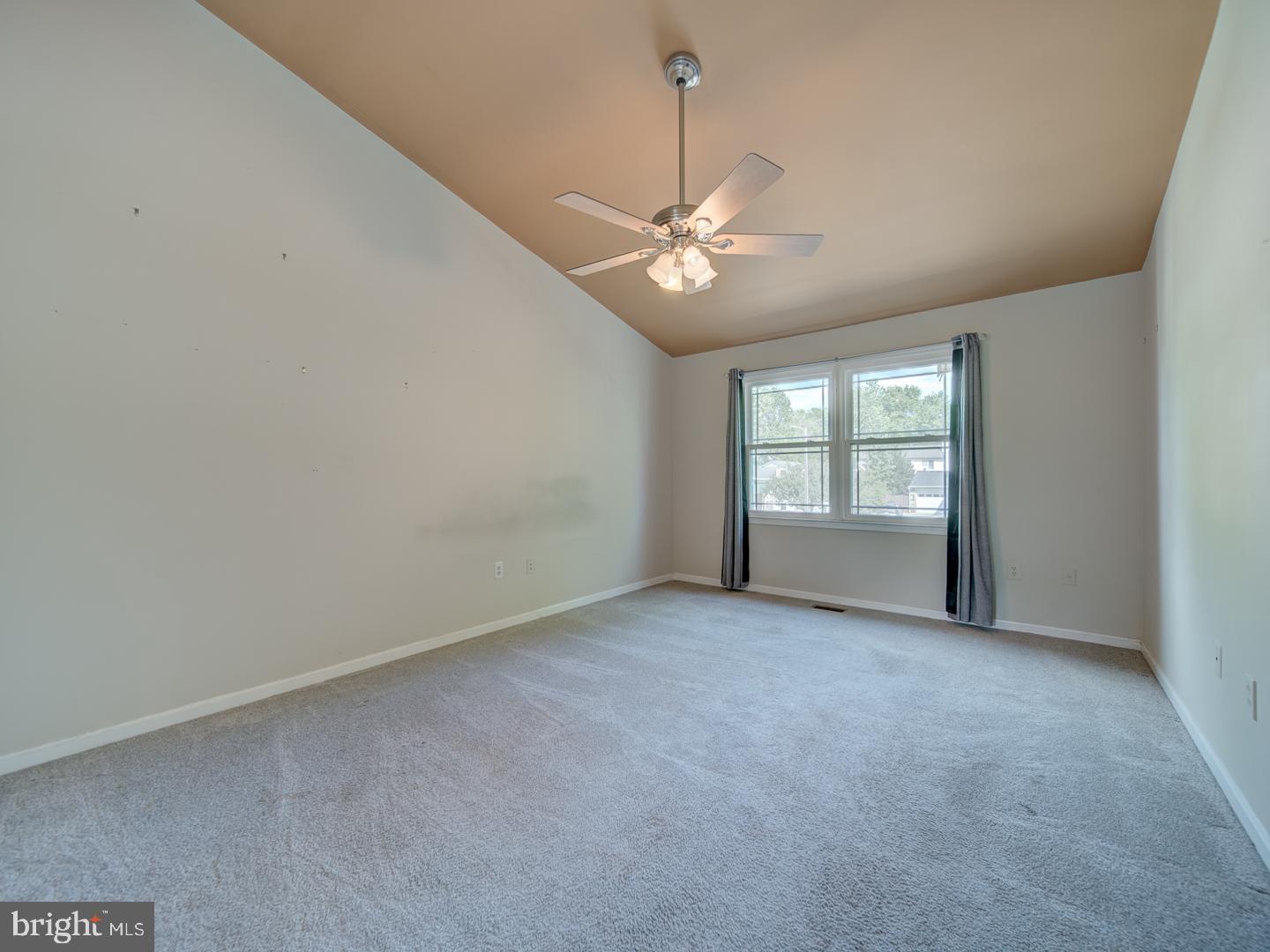 9618 Clover Hill Road Manassas, VA 20110 - Photo 36 of 61 an empty room with a window