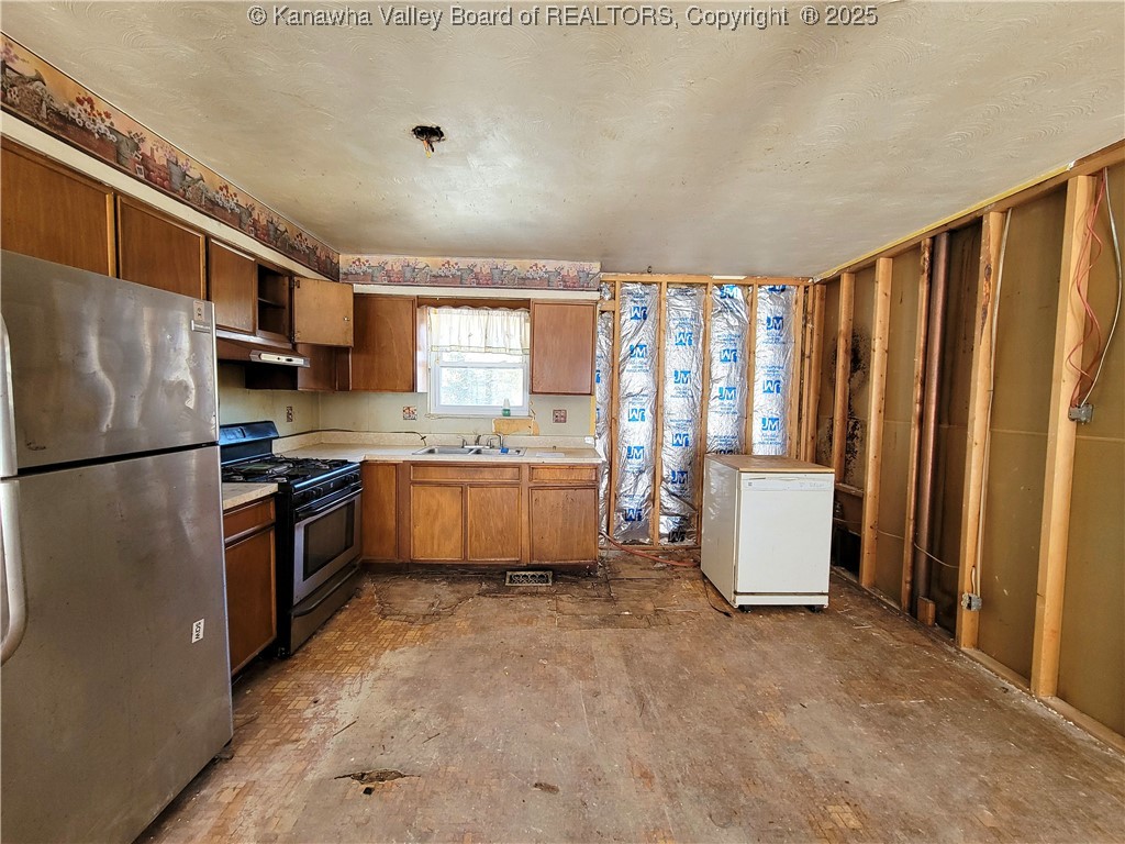 212 Simmons Drive Ripley, WV 25271 - Photo 4 of 19 Gallery Image 4
