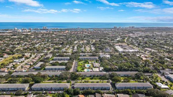 $275,000 | 4 Garden Street, Unit 101, Tequesta, FL 33469