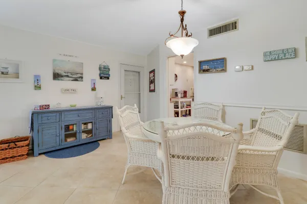 $275,000 | 4 Garden Street, Unit 101, Tequesta, FL 33469