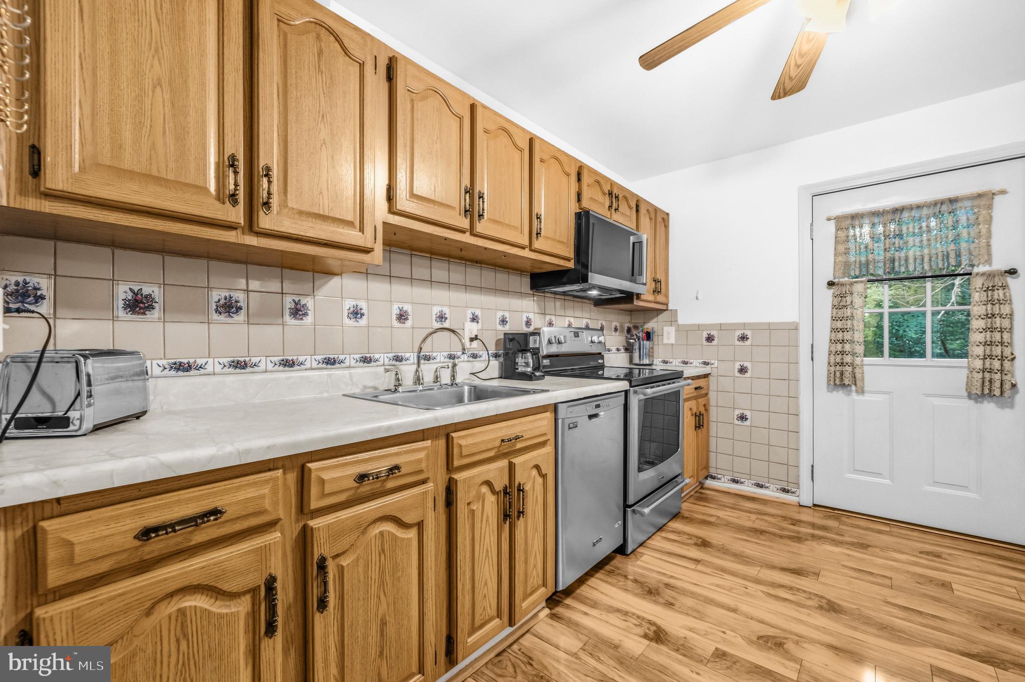 7730 Brandeis Way Springfield, VA 22153 - Photo 11 of 35