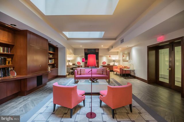 $340,000 | 1600 Arch Street, Unit 503, Philadelphia, PA 19103