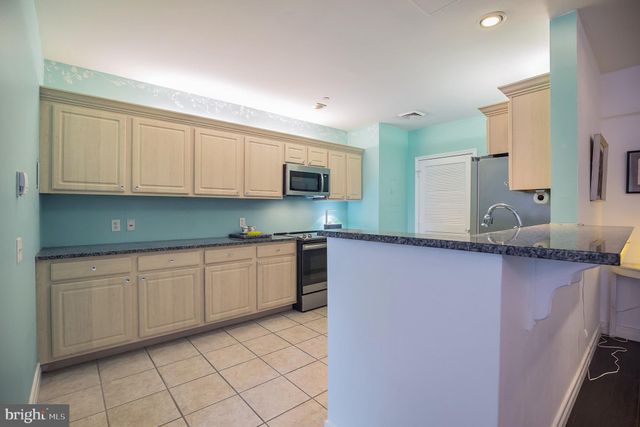 $340,000 | 1600 Arch Street, Unit 503, Philadelphia, PA 19103