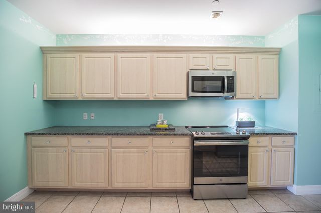 $340,000 | 1600 Arch Street, Unit 503, Philadelphia, PA 19103