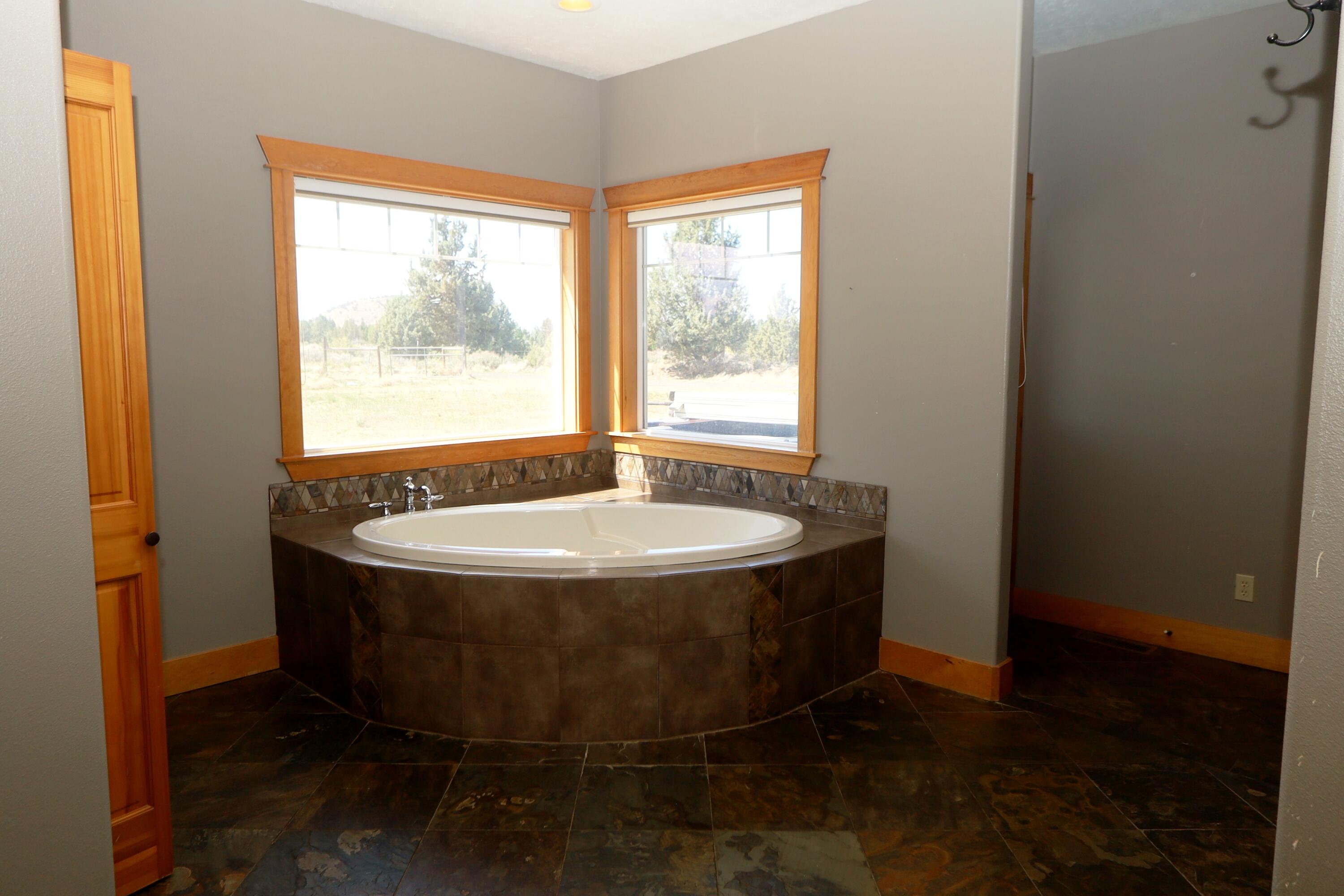 21491 Bear Creek Road Bend, OR 97701 - Photo 21 of 45 a view of fountain